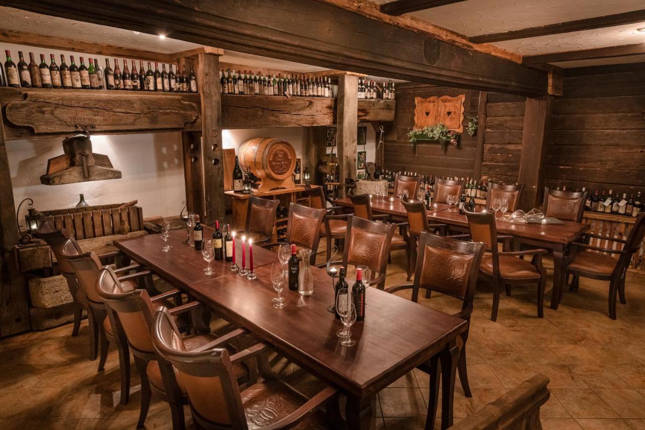 Hotel Moselebauer Bad Sankt Leonhard im Lavanttal Luaran gambar